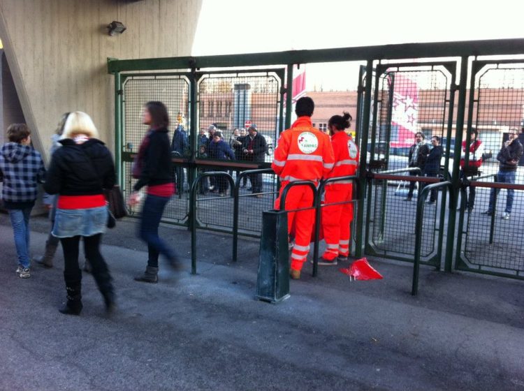 419876_347405388634233_693237890_n