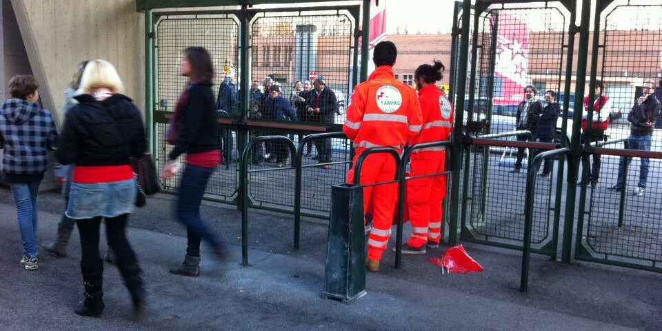 419876_347405388634233_693237890_n